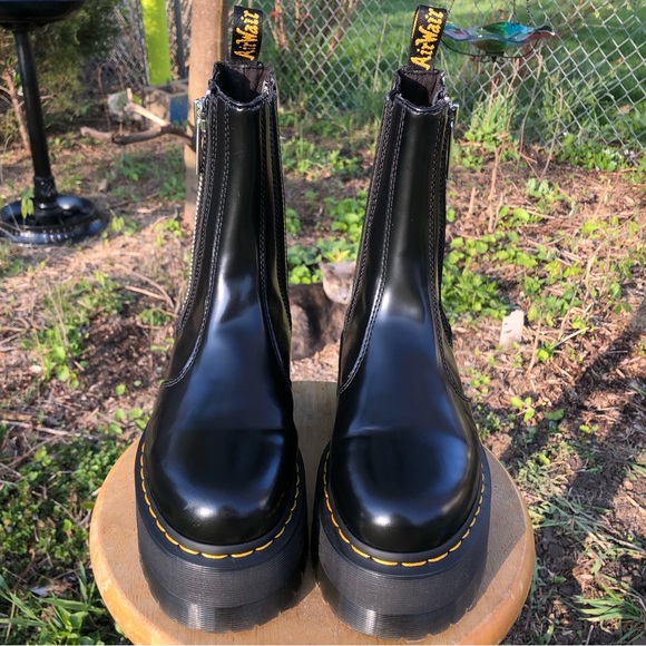 Dr. Martens 2976 Max Platform Chelsea Boots - Picture 2 of 16